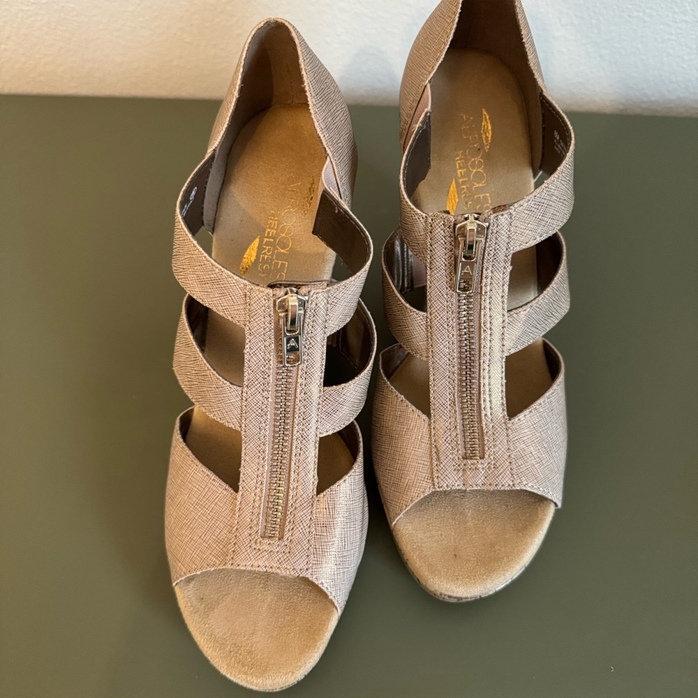 AEROSOLES Wedge Sandals - Picture 4 of 5